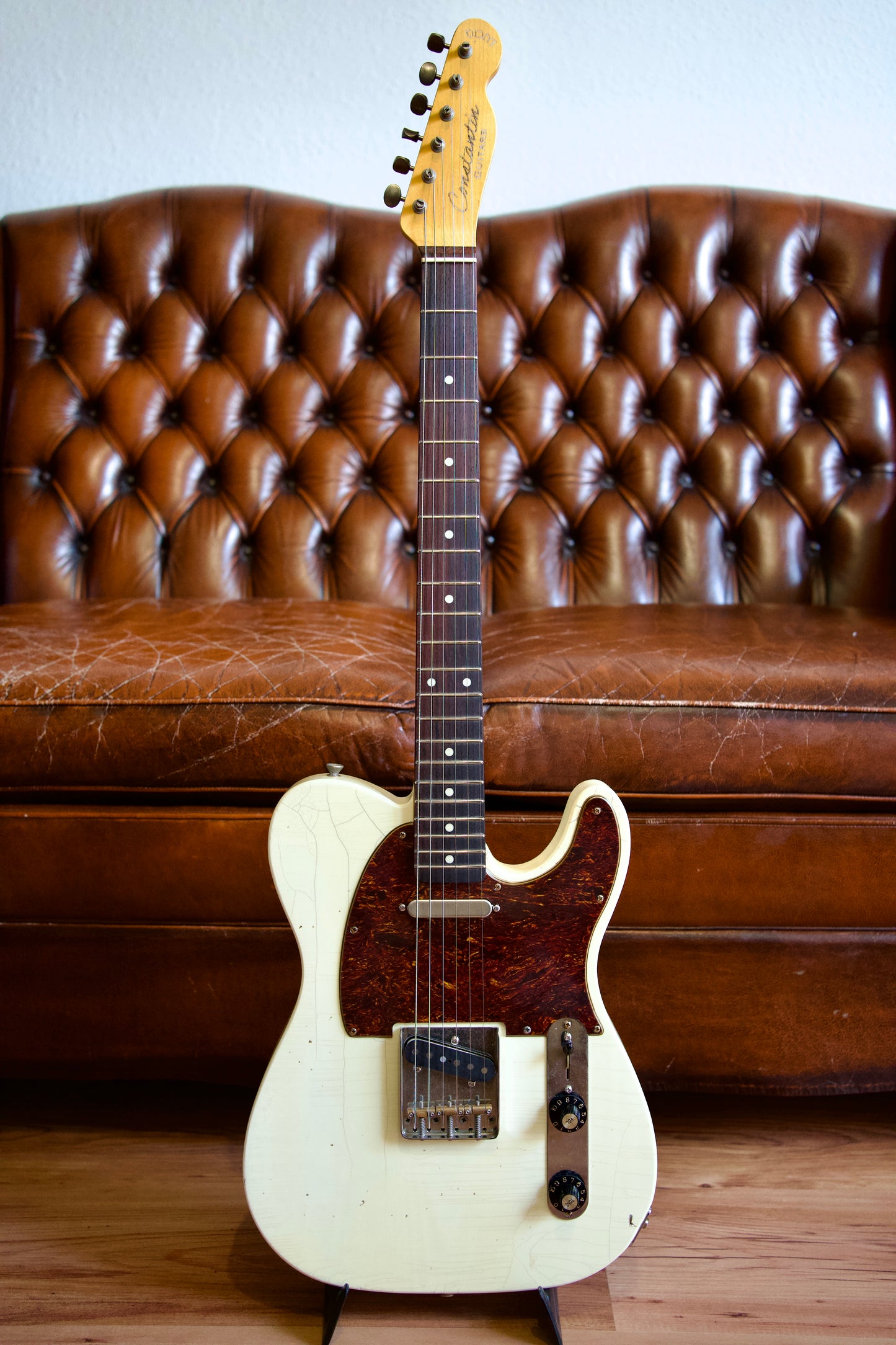 Constantin Guitars Lucia Classic #0004 Aged Vintage White