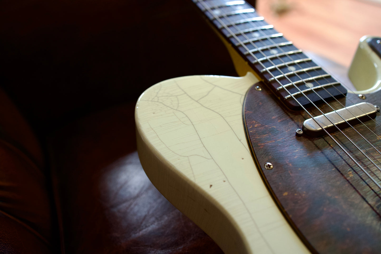 Constantin Guitars Lucia Classic #0004 Aged Vintage White
